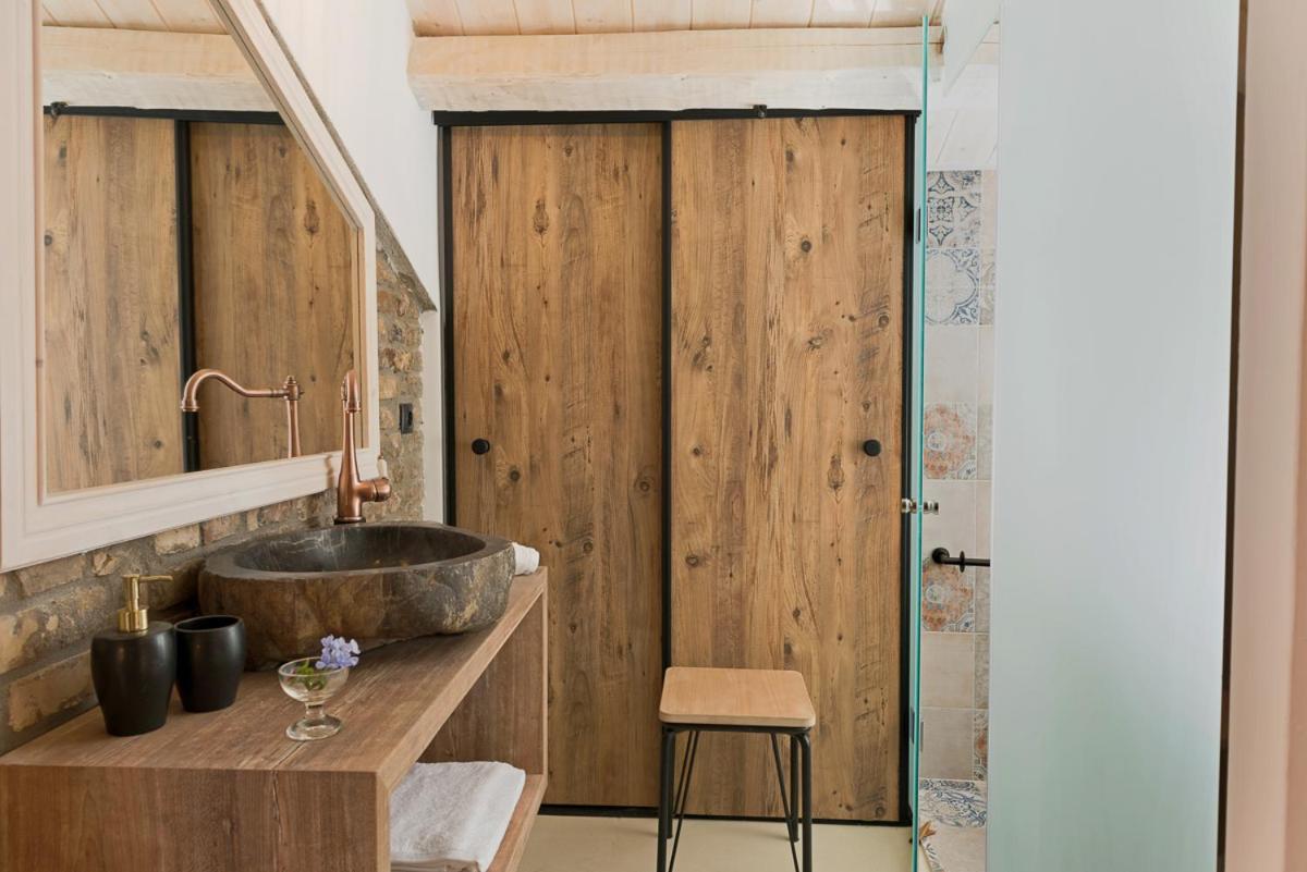 Agion Apostolon Loft! *